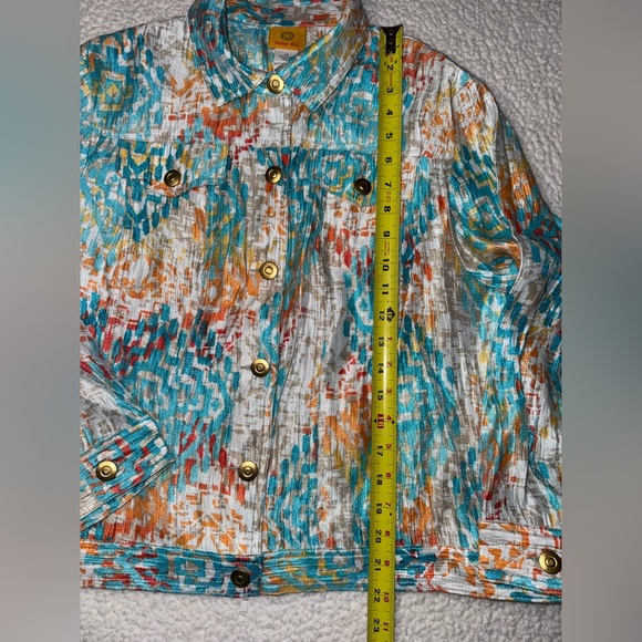 Ruby Rd. Multicolor Patterned Shirt with Gold Button - Picture 4 of 9